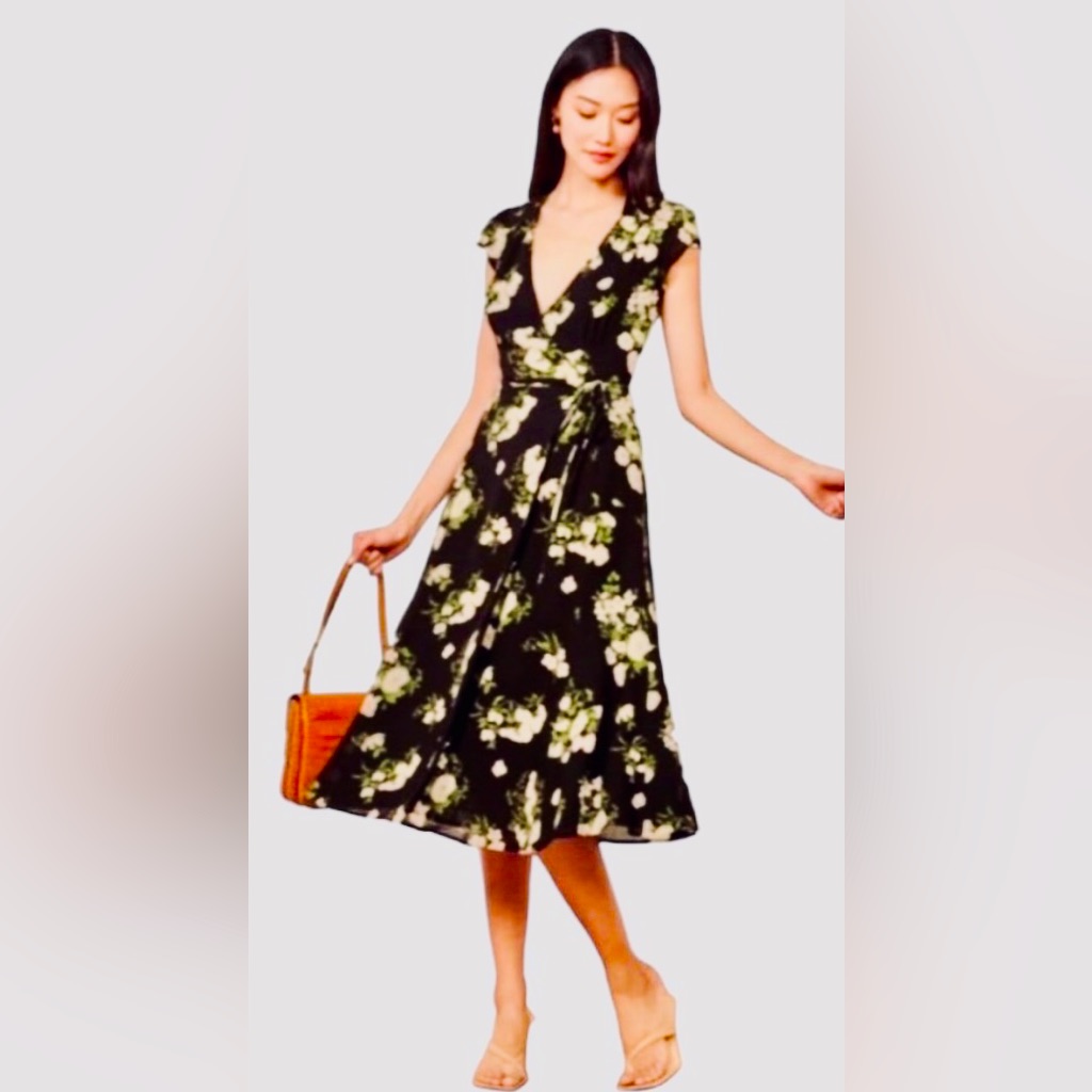 Reformation Short Sleeve Carina Midi Wrap Dress In Black W White Floral
